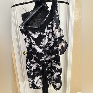 Guess One Shoulder Black and White Floral Jumpsuit